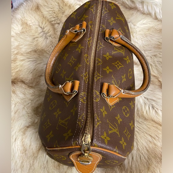 Louis Vuitton Handbags - Rare Louis Vuitton Vintage (70s) Speedy Satchel By The French Company